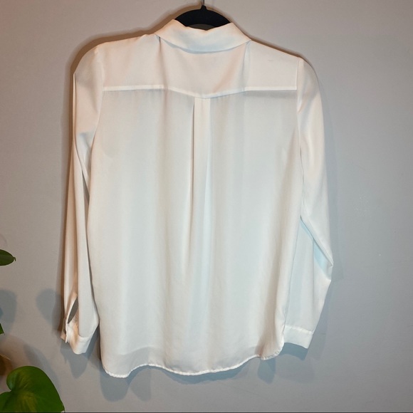 Vince Camuto Keyhole Blouse - Picture 2 of 6
